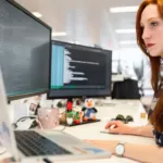 woman fighting against the gender gap in coding